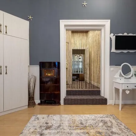 Temptation In - 24h Self Check-in *