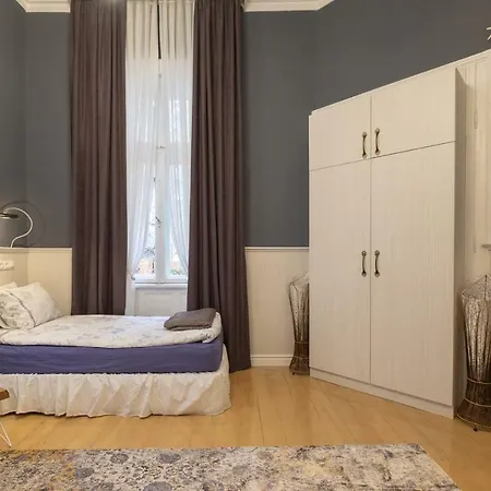 Temptation In - 24h Self Check-in * Szófia